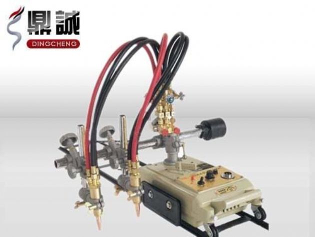 點擊查看詳細(xì)信息<br>標(biāo)題：雙頭多頭火焰切割機 閱讀次數(shù)：4386