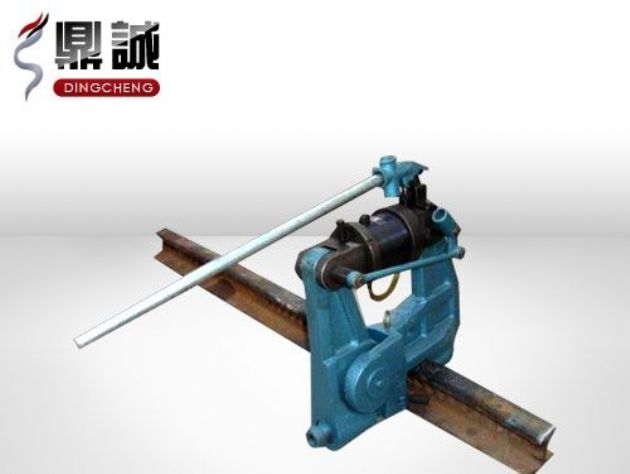 點擊查看詳細(xì)信息<br>標(biāo)題：液壓鋼軌擠孔機(jī) 閱讀次數(shù)：4198